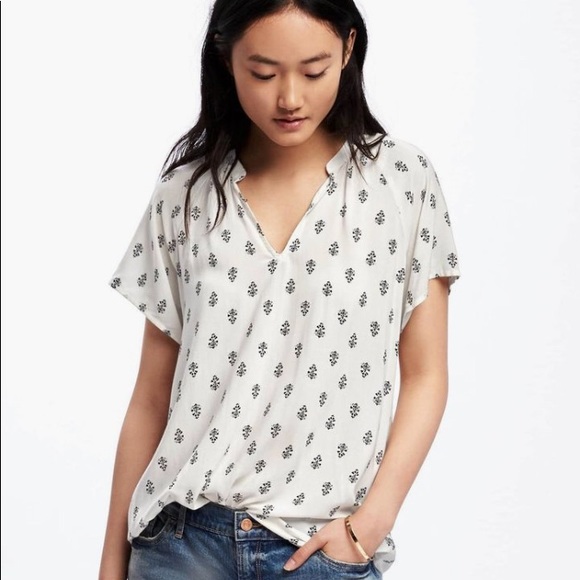 Old Navy Tops - Old Navy Shirt-Make offer